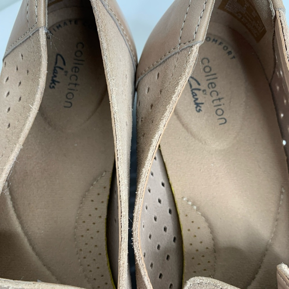 Clarks Women's Collection Juliet Hayes Perforated Flats Sand Suede Sz 8 M - Picture 7 of 11